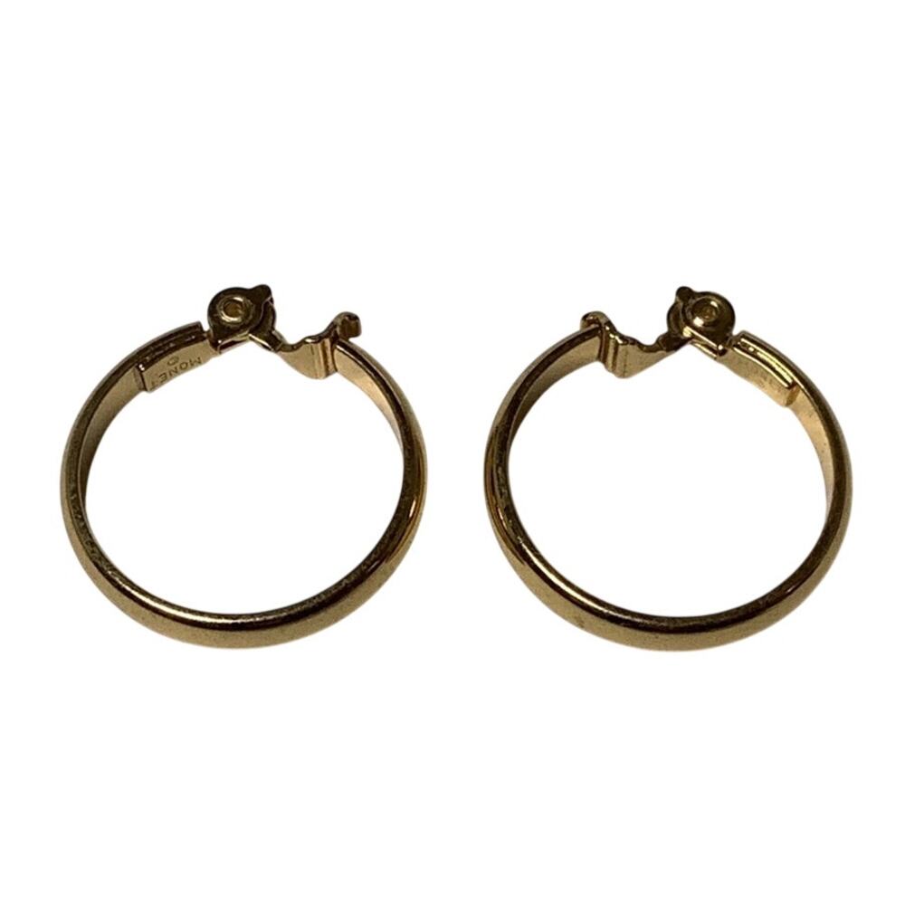 Monet Gold Tone Round Clip On Hoop Earrings Classic Elegant Retro Vintage A7-43